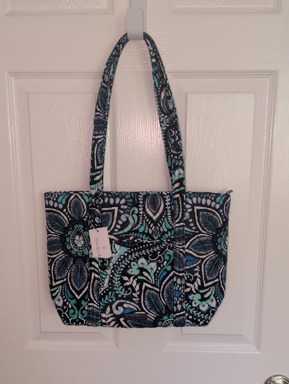 NWT Vera Bradley Small Vera Tote - Blue Island Medallion